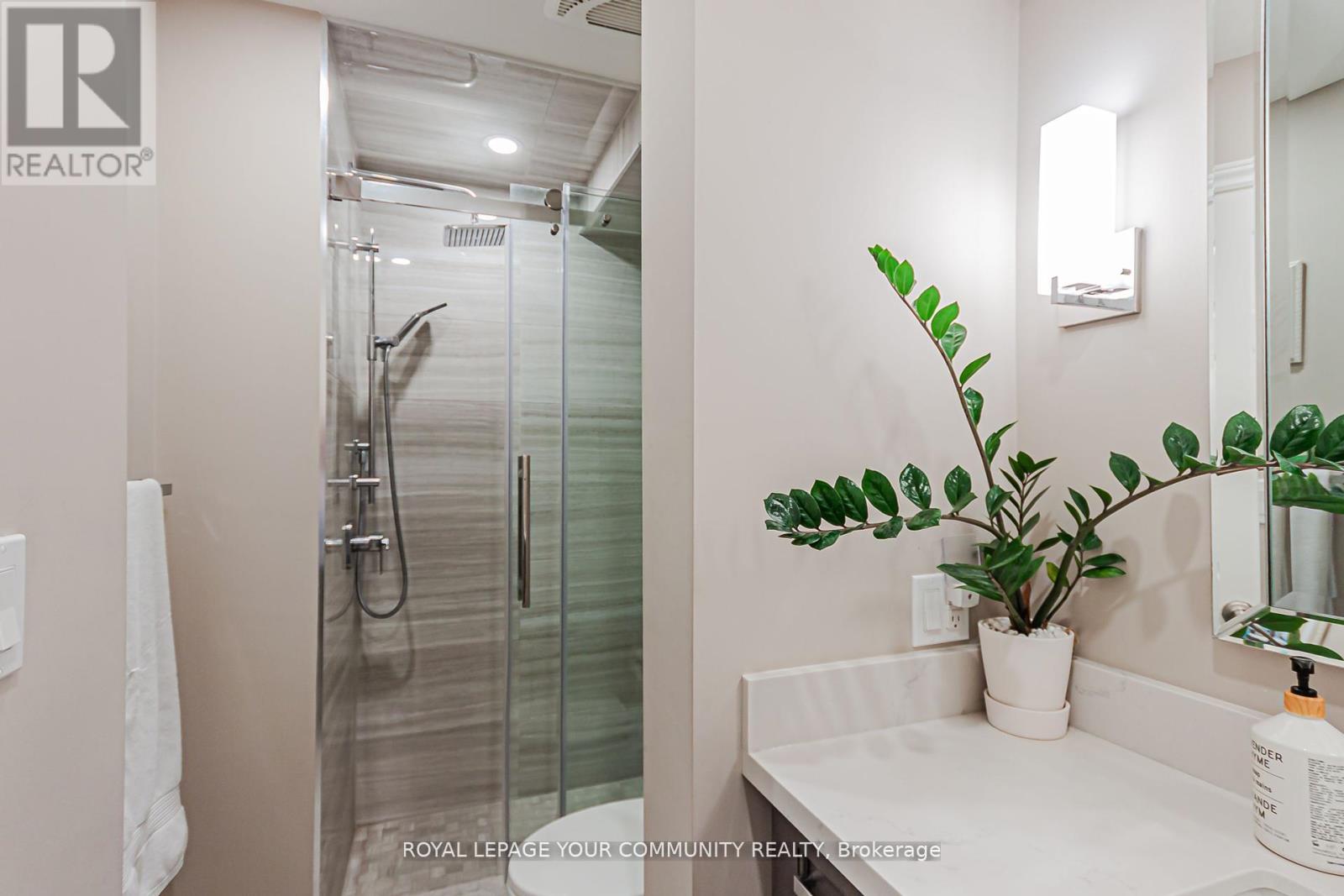 2903 Salerno Crescent, Mississauga, Ontario L5N 1T3 - Photo 21 - W12519330