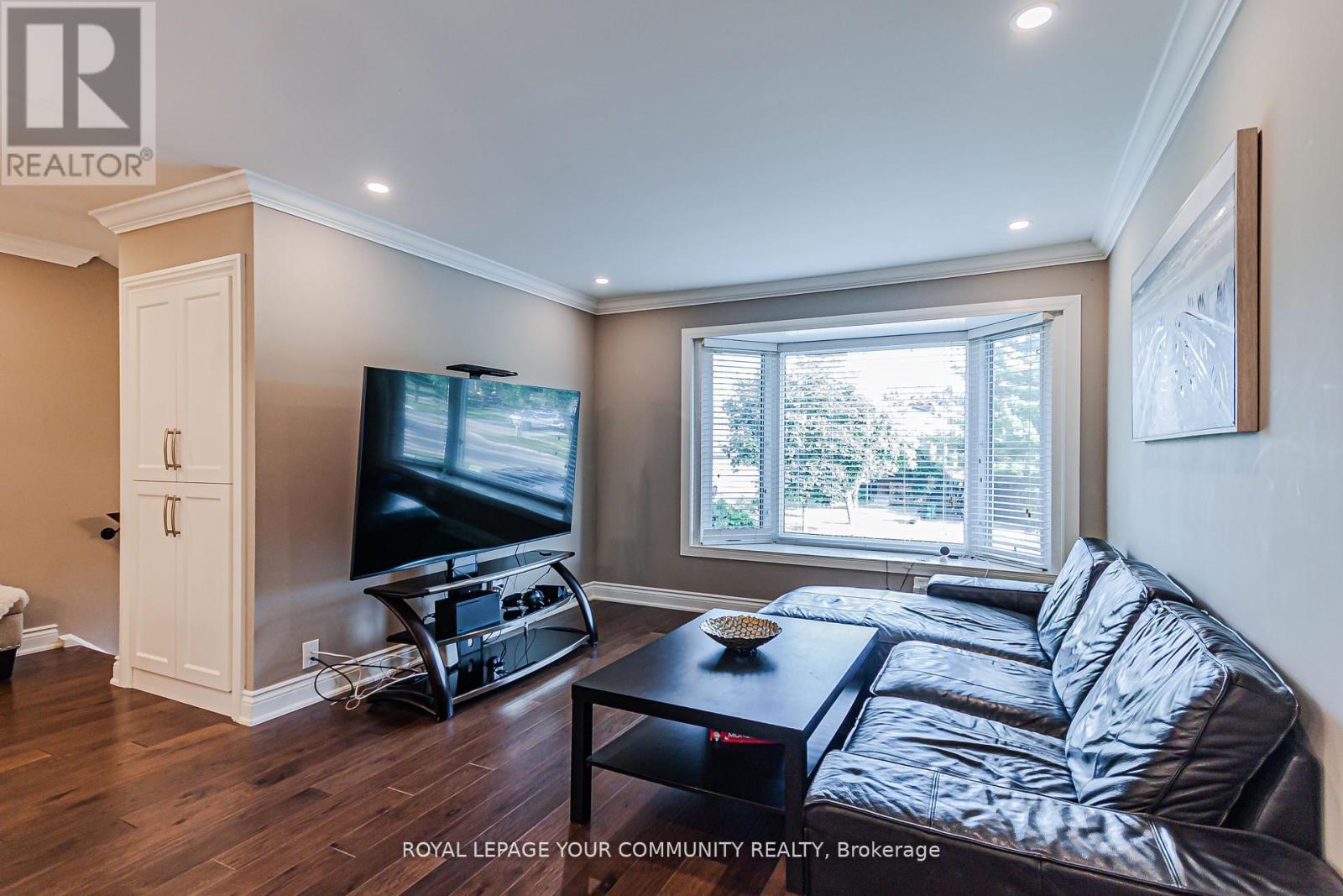 2903 Salerno Crescent, Mississauga, Ontario L5N 1T3 - Photo 8 - W12519330