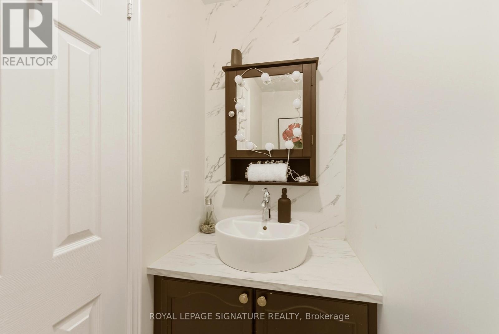 2993 Gulfstream Way, Mississauga, Ontario  L5N 6J8 - Photo 18 - W12519460