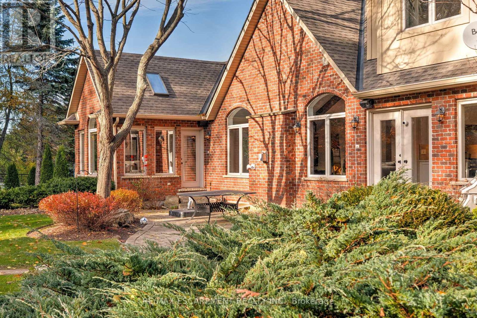 37 Appaloosa Trail, Hamilton, Ontario L0R 1H3 - Photo 35 - X12519442