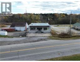 456 QUEENSWAY Drive W, simcoe, Ontario