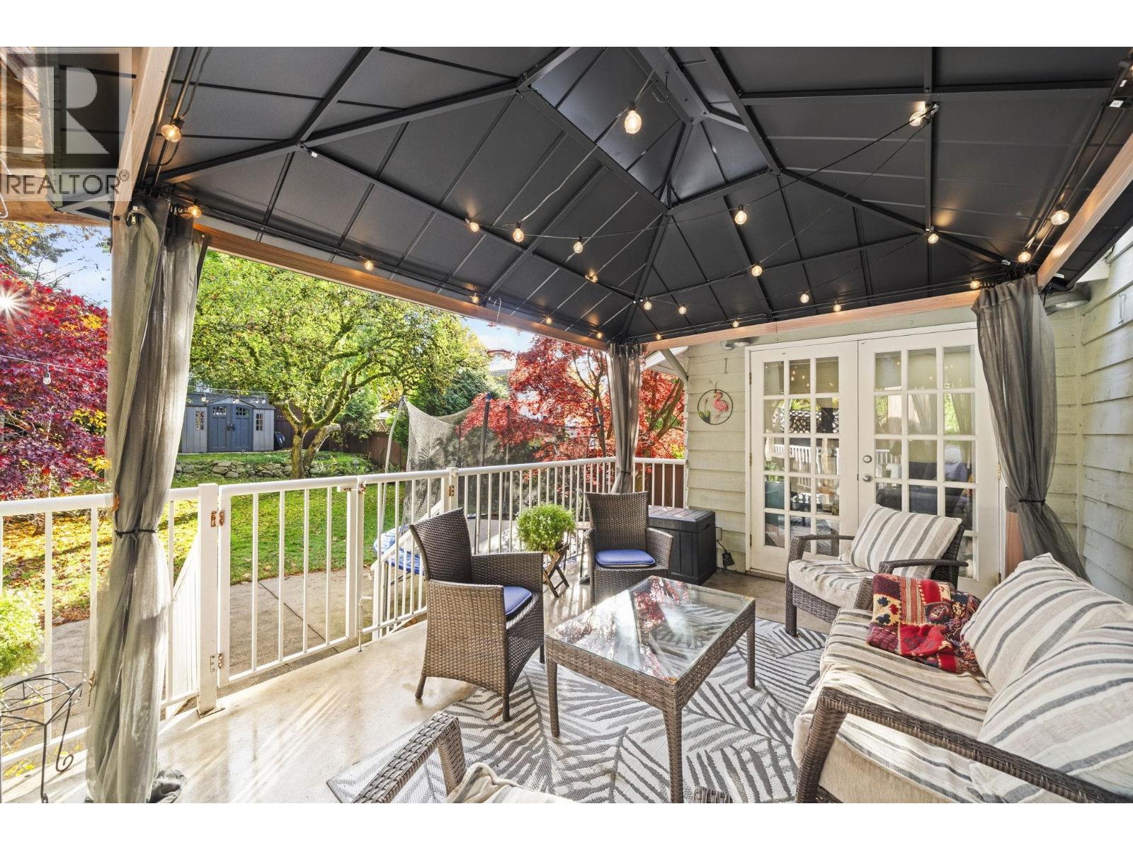 2340 Chesterfield Avenue, North Vancouver, British Columbia V7M 2R1 - Photo 24 - R3065537