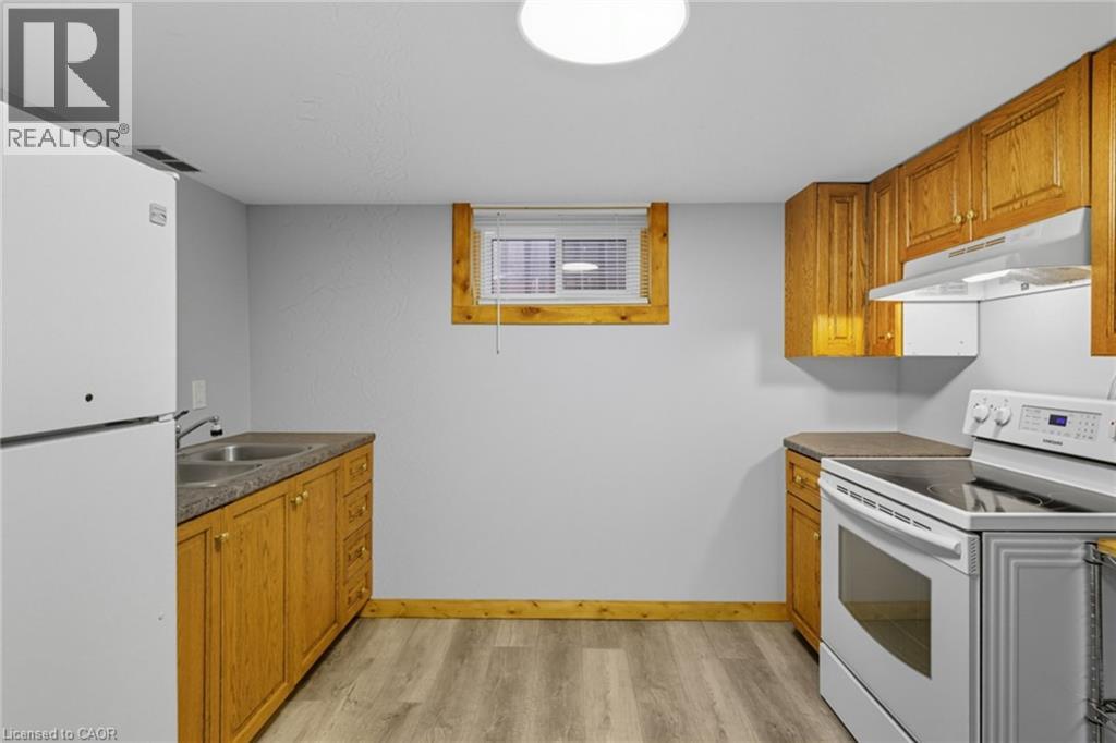 27 Broadmoor Avenue, Kitchener, Ontario  N2C 1Y6 - Photo 17 - 40780535