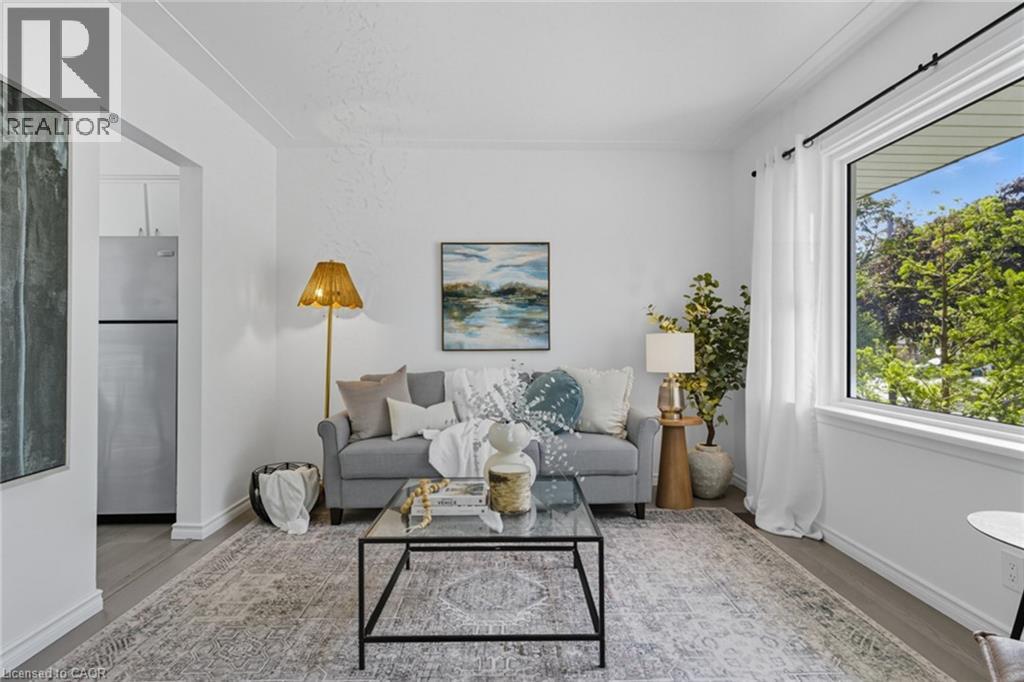 27 Broadmoor Avenue, Kitchener, Ontario  N2C 1Y6 - Photo 6 - 40780535