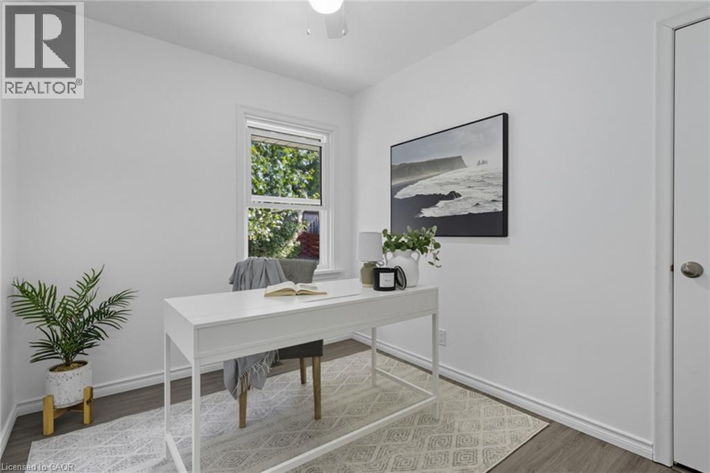 27 Broadmoor Avenue, Kitchener, Ontario  N2C 1Y6 - Photo 9 - 40780535