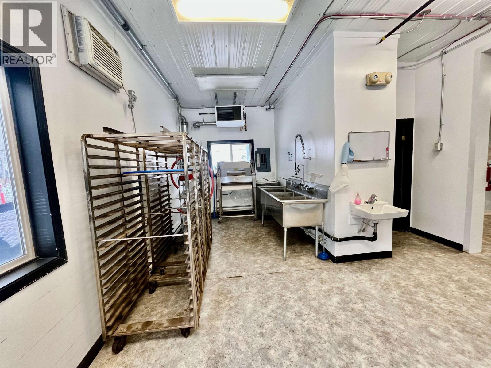 10419 100 Avenue, Fort St. John, British Columbia  V1J 1Z1 - Photo 23 - C8066746