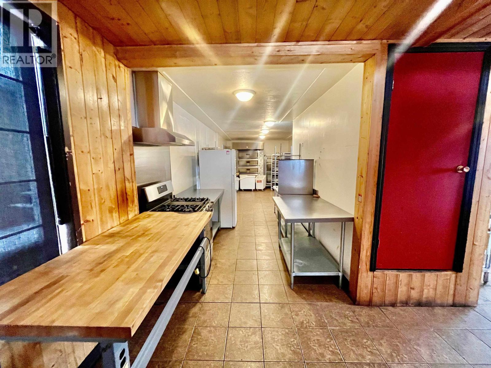 10419 100 Avenue, Fort St. John, British Columbia  V1J 1Z1 - Photo 18 - C8066746