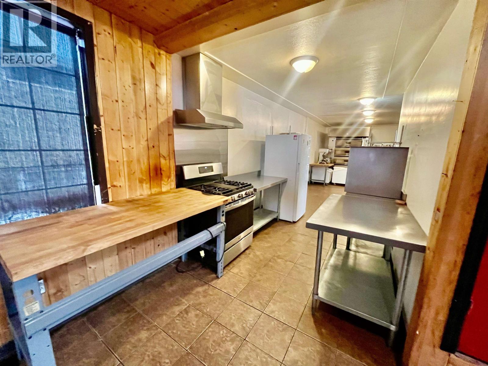 10419 100 Avenue, Fort St. John, British Columbia  V1J 1Z1 - Photo 16 - C8066746