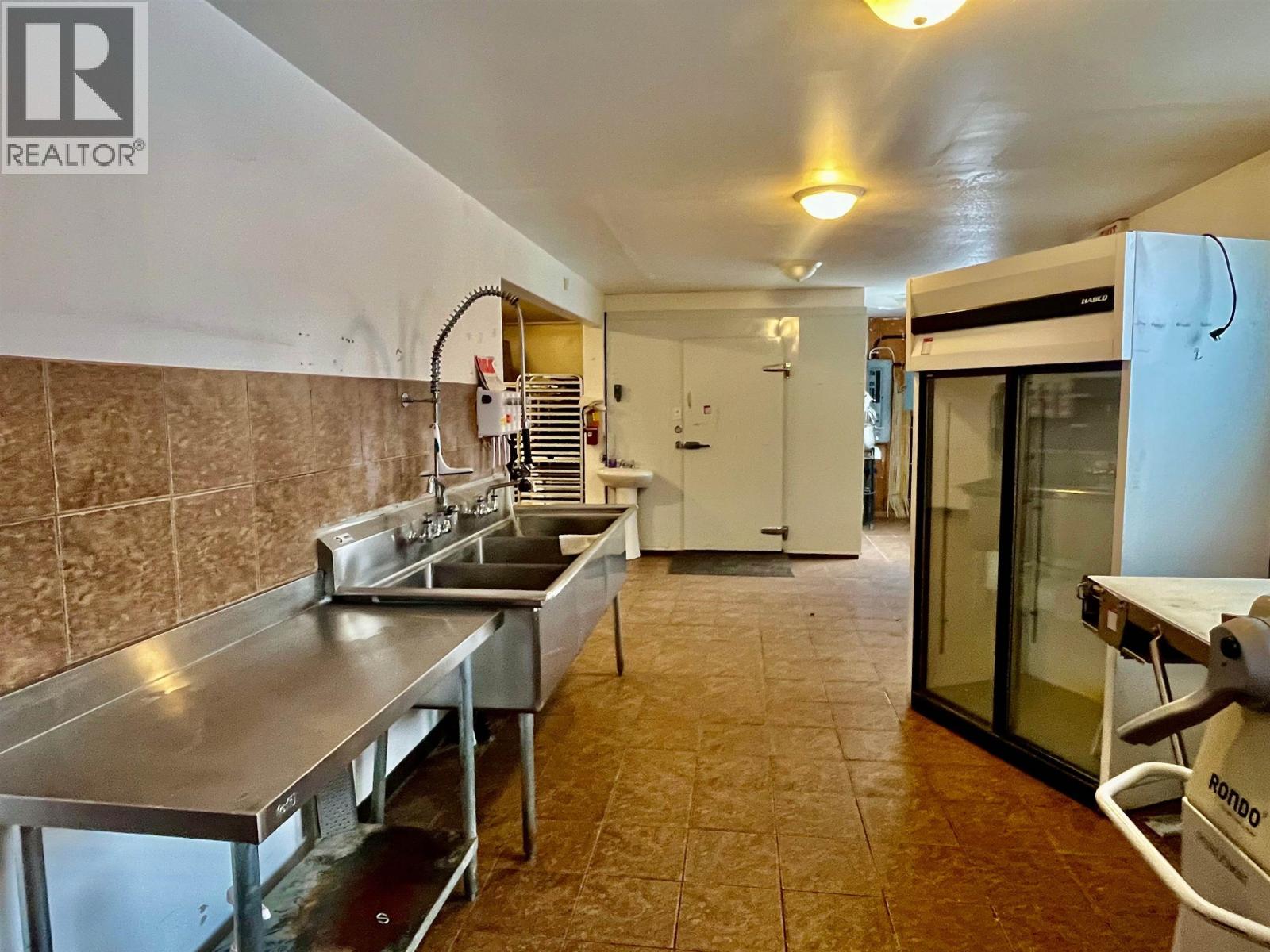 10419 100 Avenue, Fort St. John, British Columbia  V1J 1Z1 - Photo 15 - C8066746