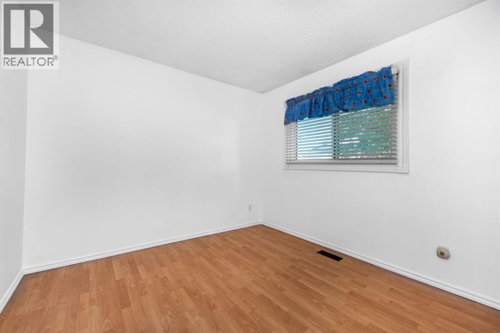 207 Fallswater Road Ne, Calgary, Alberta  T3J 1B2 - Photo 19 - A2258804