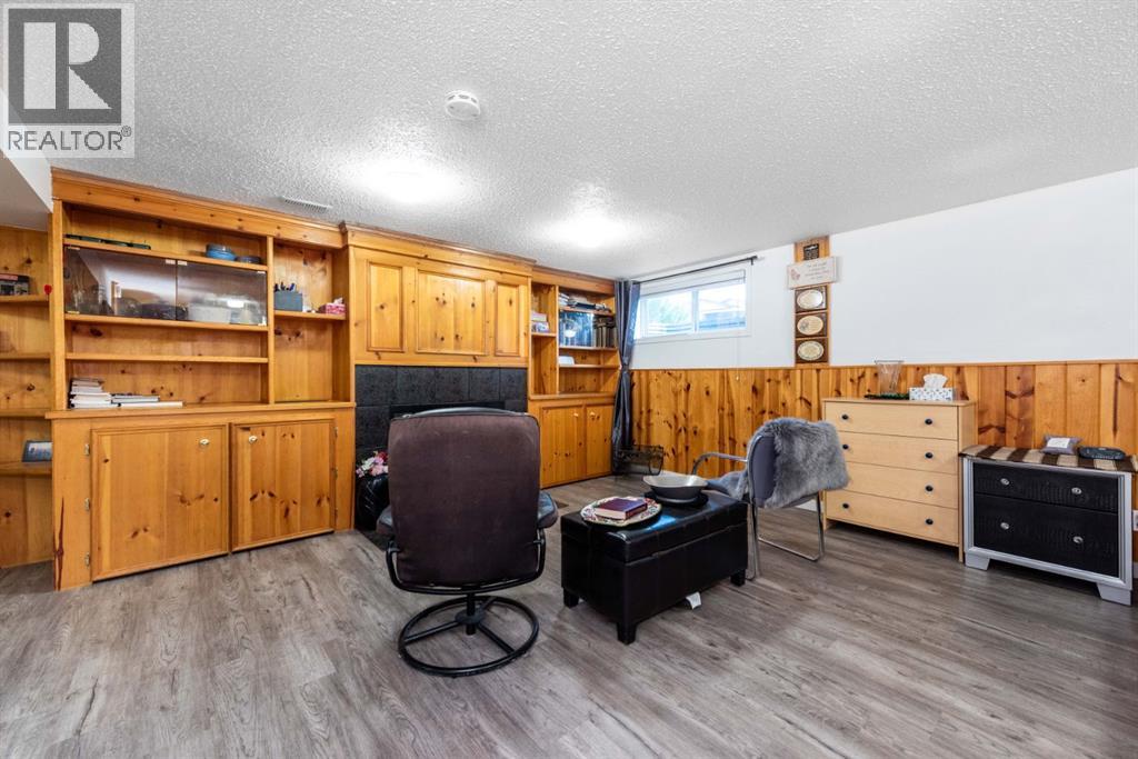 207 Fallswater Road Ne, Calgary, Alberta  T3J 1B2 - Photo 21 - A2258804