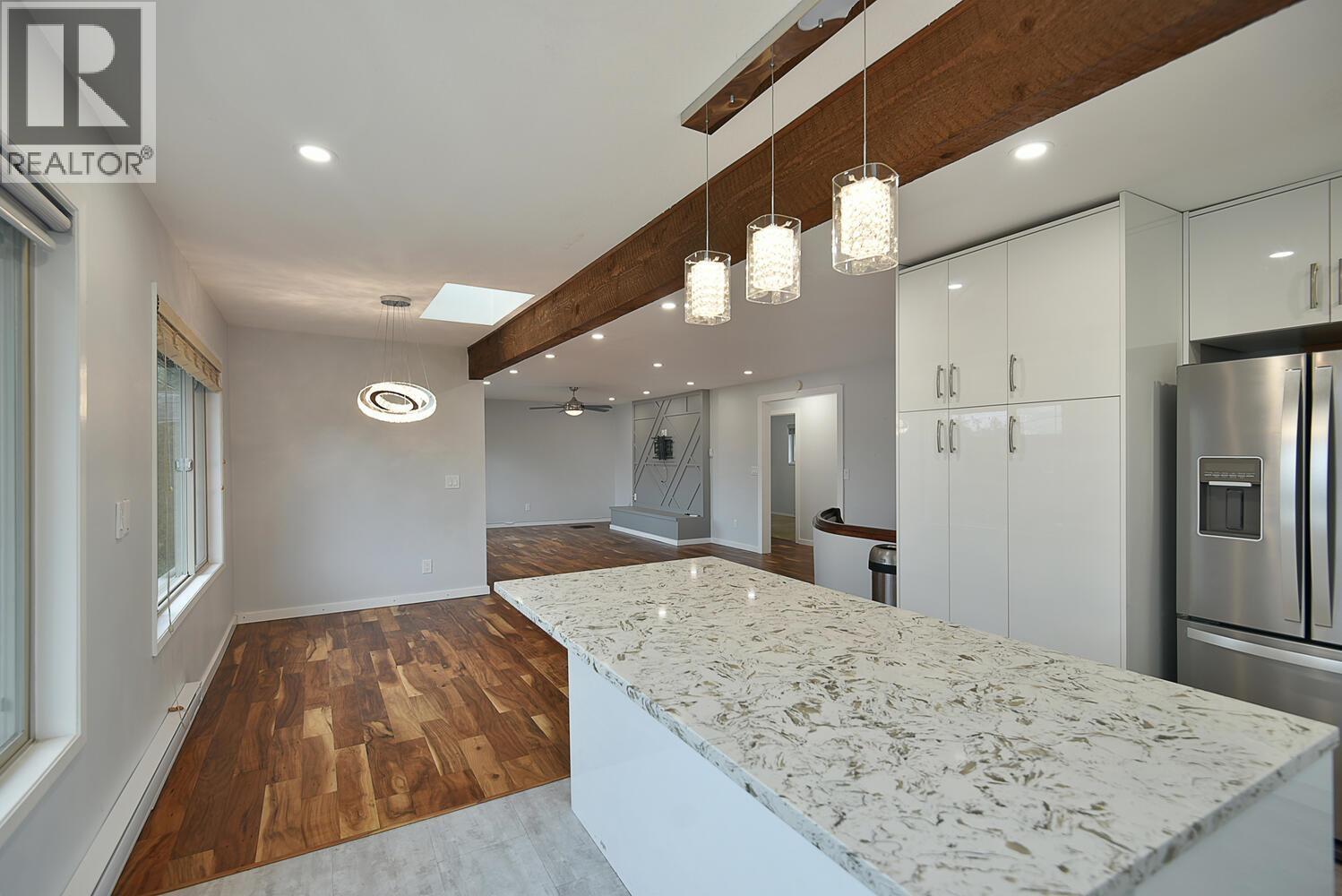 4362 MARBLE ROAD, Sechelt, British Columbia