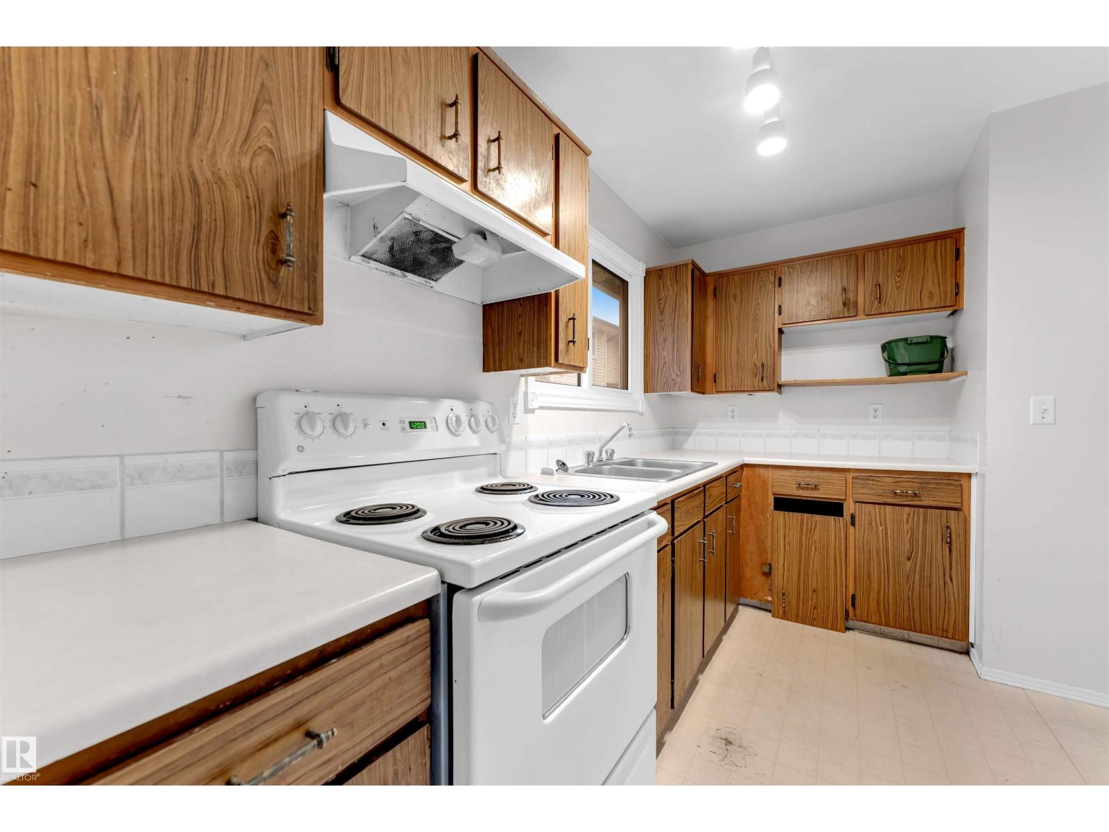 2363 85 St Nw, Edmonton, Alberta  T6K 3H1 - Photo 11 - E4464991