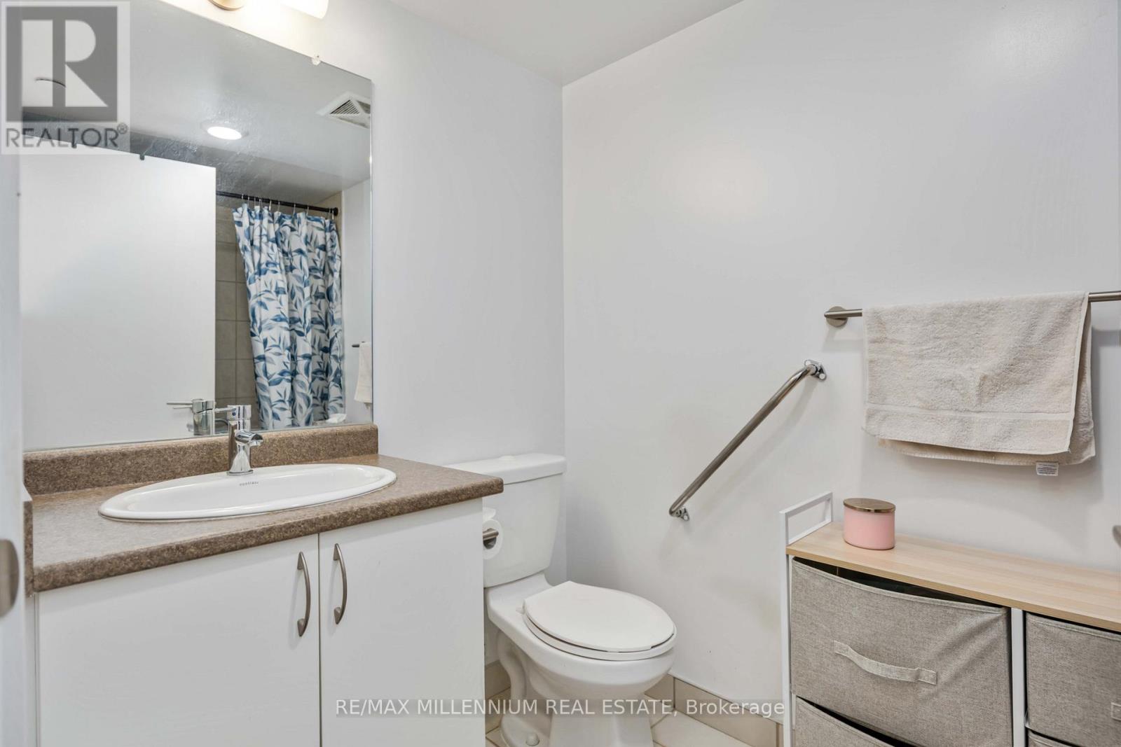 407 - 8 Trent Avenue, Toronto, Ontario  M4C 0A6 - Photo 8 - E12405936