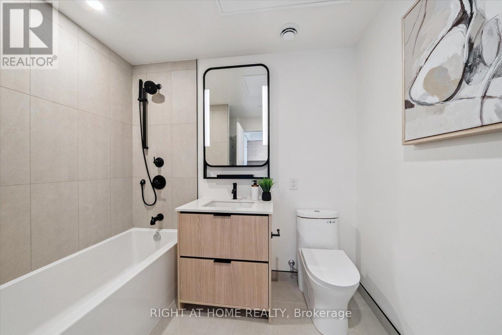 1309 - 1050 Eastern Avenue, Toronto, Ontario  M4L 0B7 - Photo 8 - E12519362