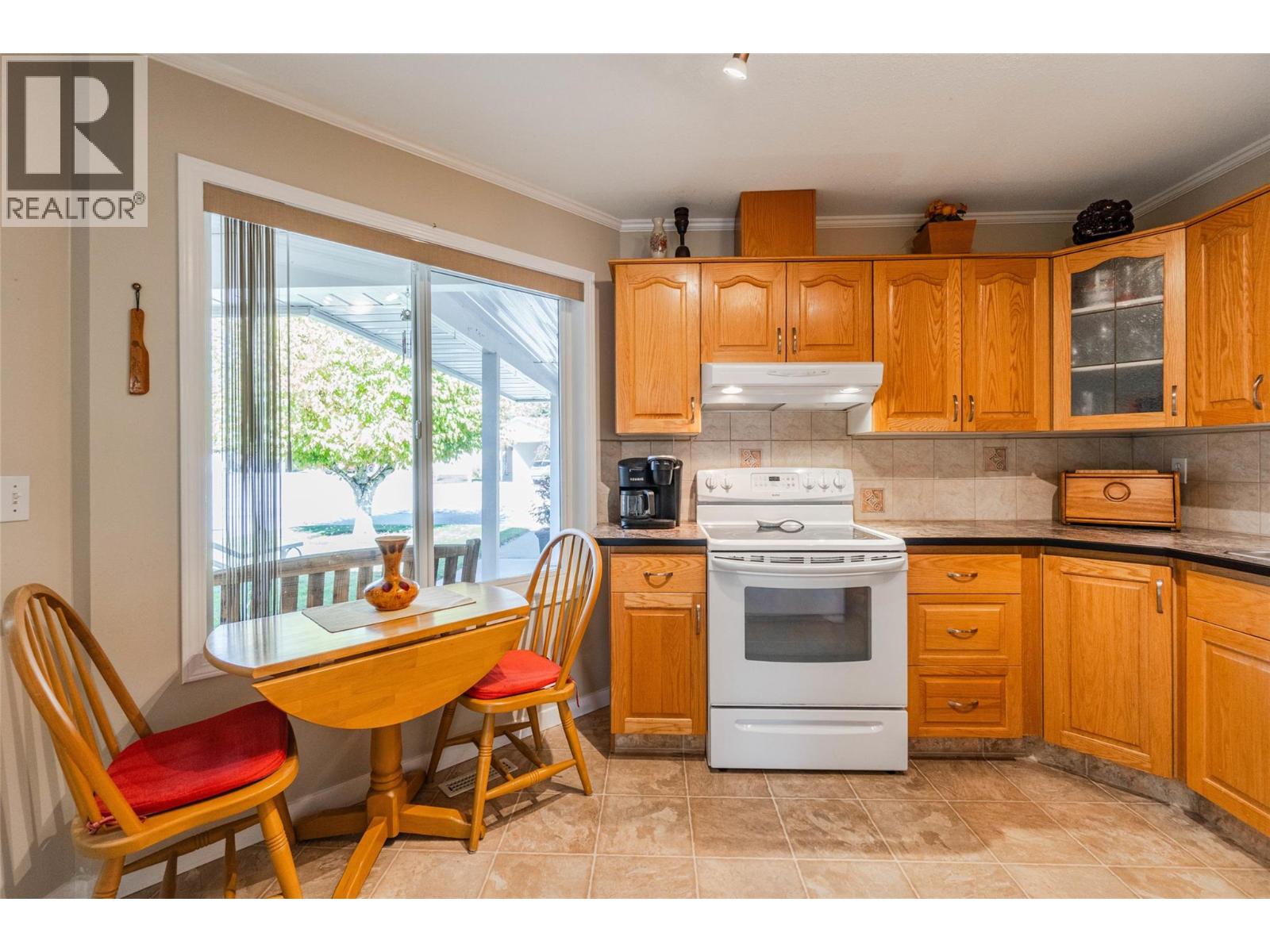 115 Redwing Place Unit# 8, Oliver, British Columbia  V0H 1T4 - Photo 6 - 10365057