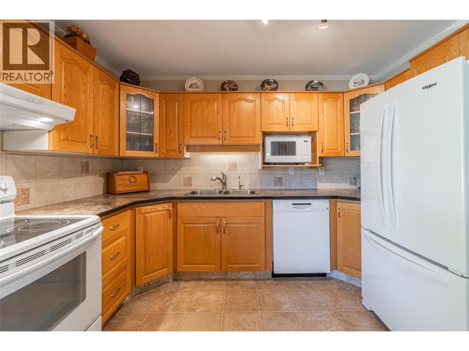 115 Redwing Place Unit# 8, Oliver, British Columbia  V0H 1T4 - Photo 8 - 10365057