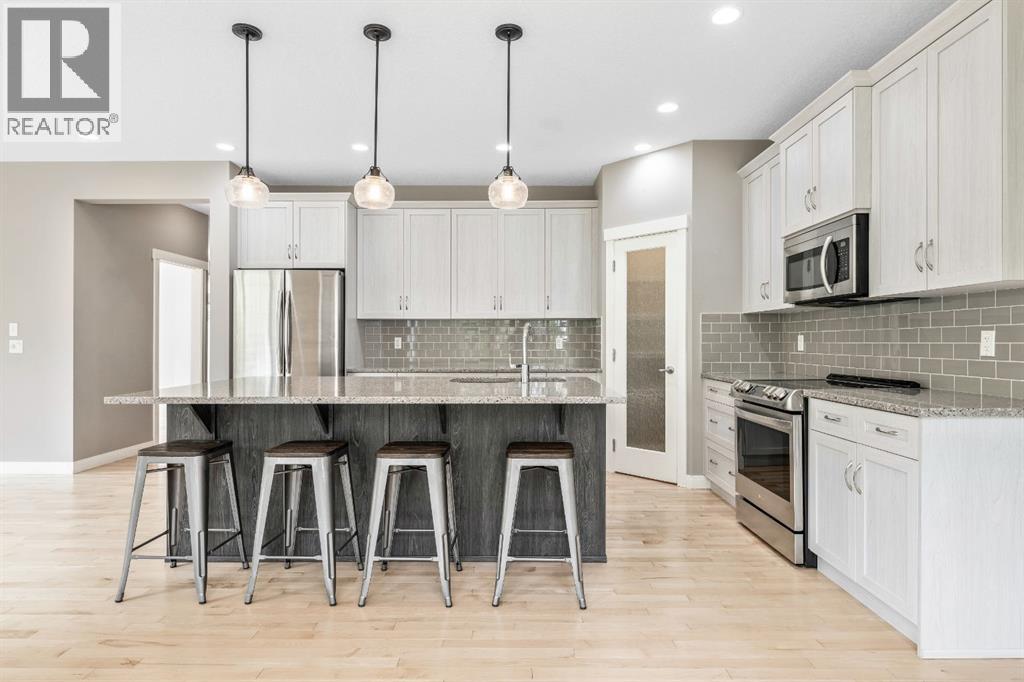 21 Riviera Bay, Cochrane, Alberta  T4C 0Y6 - Photo 7 - A2253125