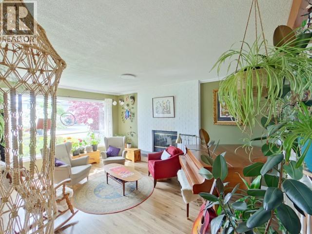 6885 Lesley Cres, Powell River, British Columbia - Photo 5 - 19394