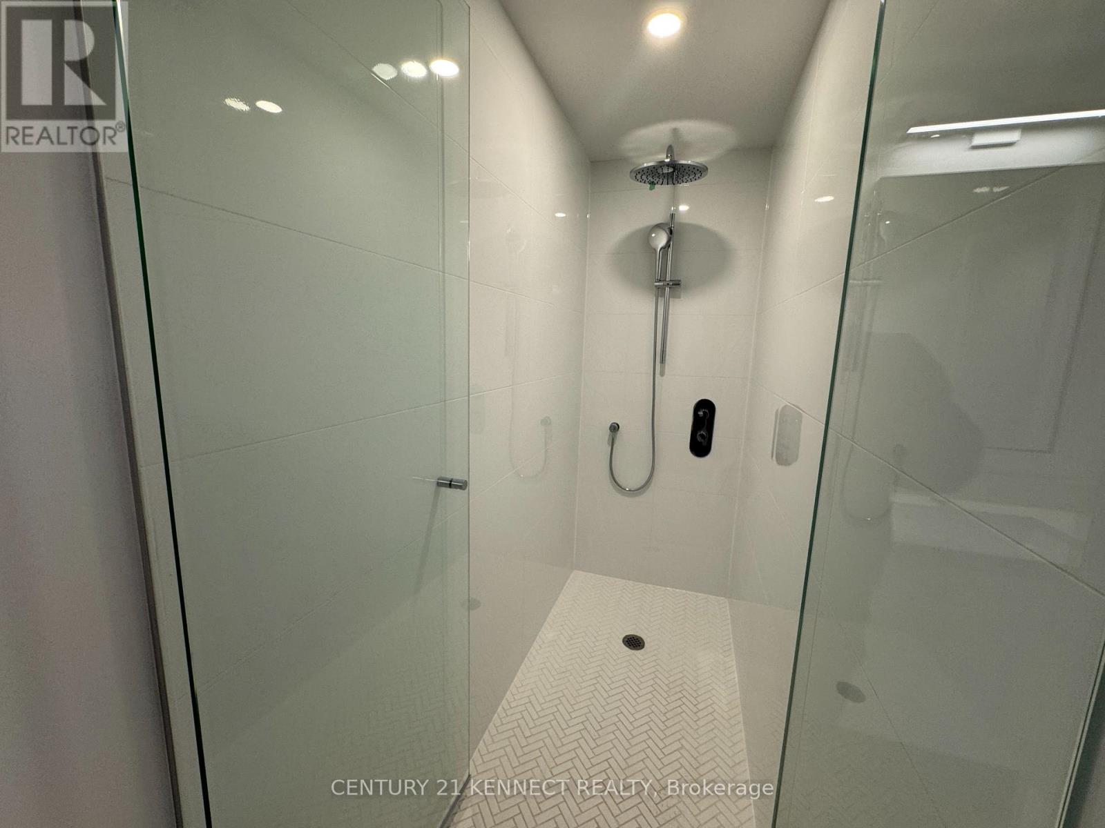 328 - 1720 Bayview Avenue, Toronto, Ontario M4G 3C4 - Photo 9 - C12507024