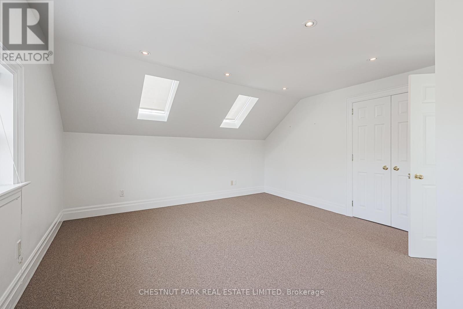 4 - 74 South Drive, Toronto, Ontario  M4W 1R5 - Photo 20 - C12519500