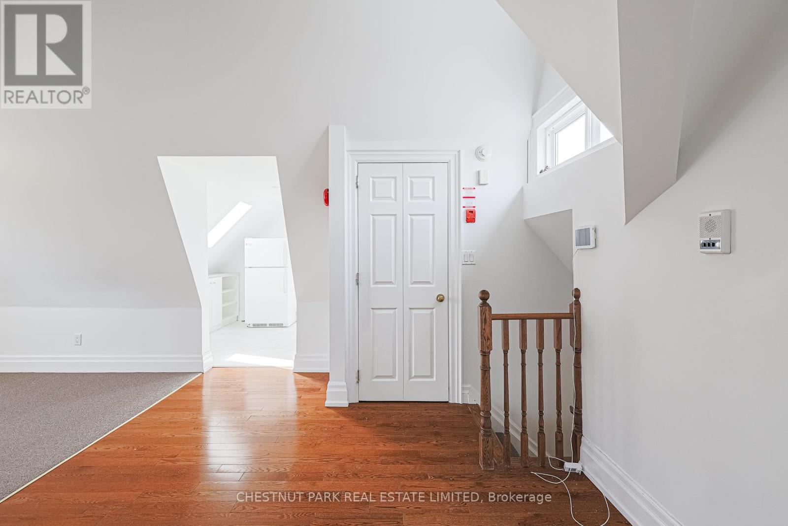 4 - 74 South Drive, Toronto, Ontario  M4W 1R5 - Photo 5 - C12519500