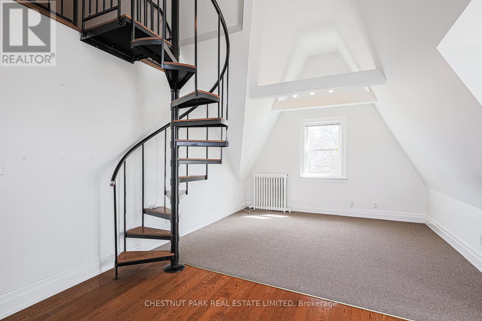 4 - 74 South Drive, Toronto, Ontario  M4W 1R5 - Photo 6 - C12519500