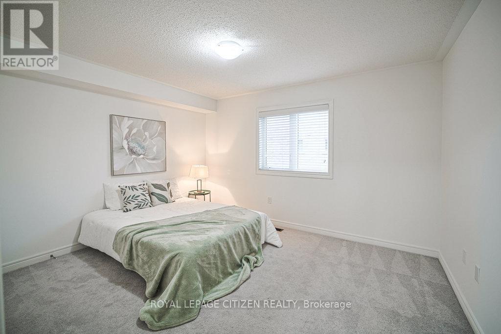 3059 Postridge Drive, Oakville, Ontario  L6H 0S1 - Photo 24 - W12516534