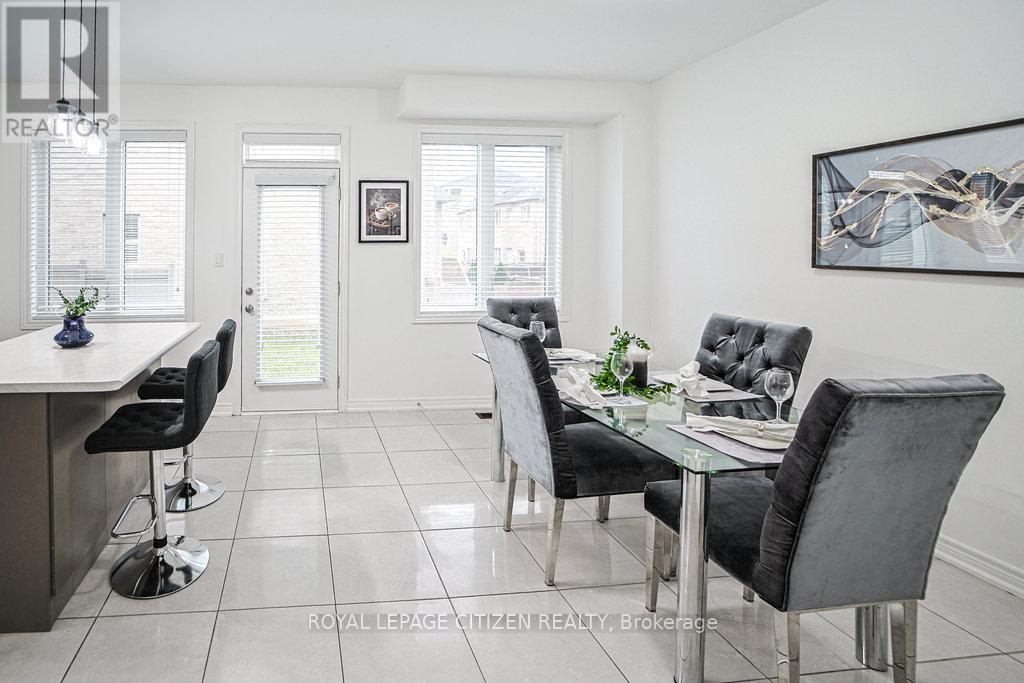 3059 Postridge Drive, Oakville, Ontario  L6H 0S1 - Photo 16 - W12516534