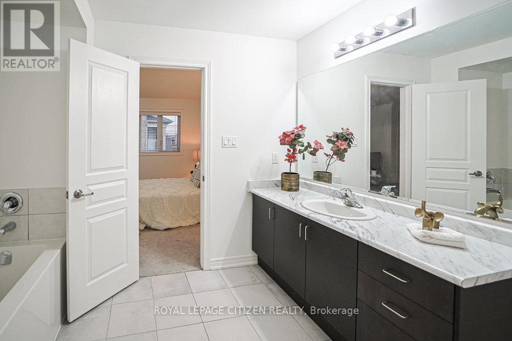 3059 Postridge Drive, Oakville, Ontario  L6H 0S1 - Photo 44 - W12516534