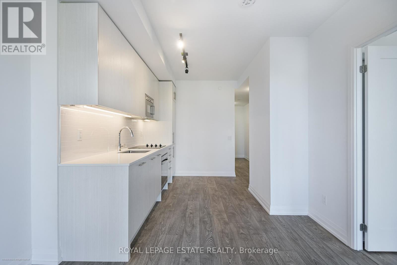 2206 - 286 Main Street, Toronto, Ontario  M4C 0B3 - Photo 12 - E12519522