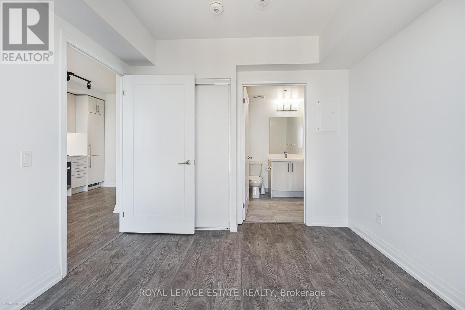 2206 - 286 Main Street, Toronto, Ontario  M4C 0B3 - Photo 16 - E12519522