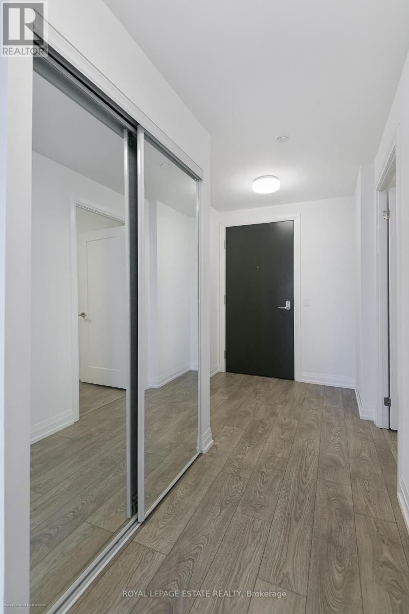 2206 - 286 Main Street, Toronto, Ontario  M4C 0B3 - Photo 3 - E12519522