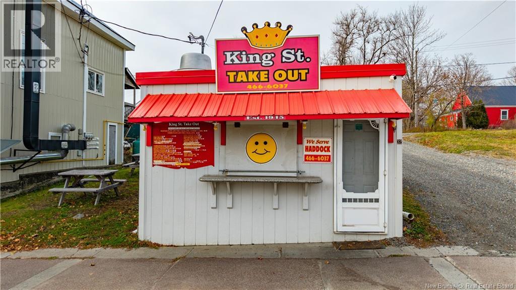 30 King Street, St. Stephen, New Brunswick  E3L 2C2 - Photo 2 - NB129802