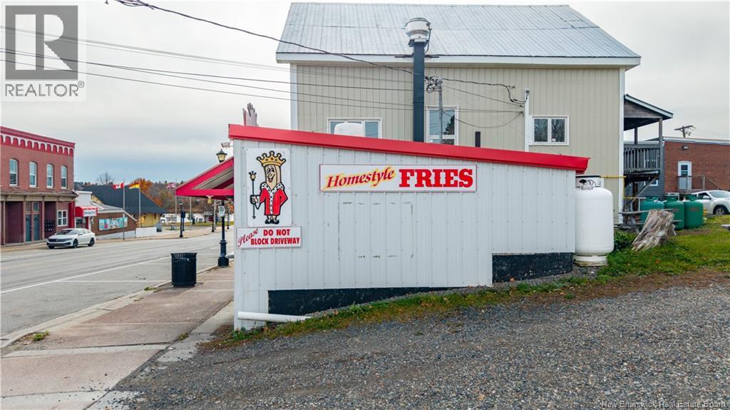 30 King Street, St. Stephen, New Brunswick  E3L 2C2 - Photo 4 - NB129802
