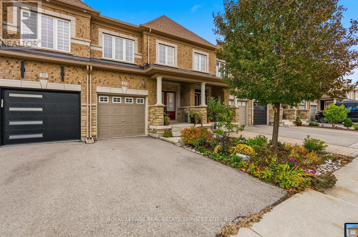 23 Sedgewick Place, Vaughan, Ontario  L4H 3J5 - Photo 2 - N12519496