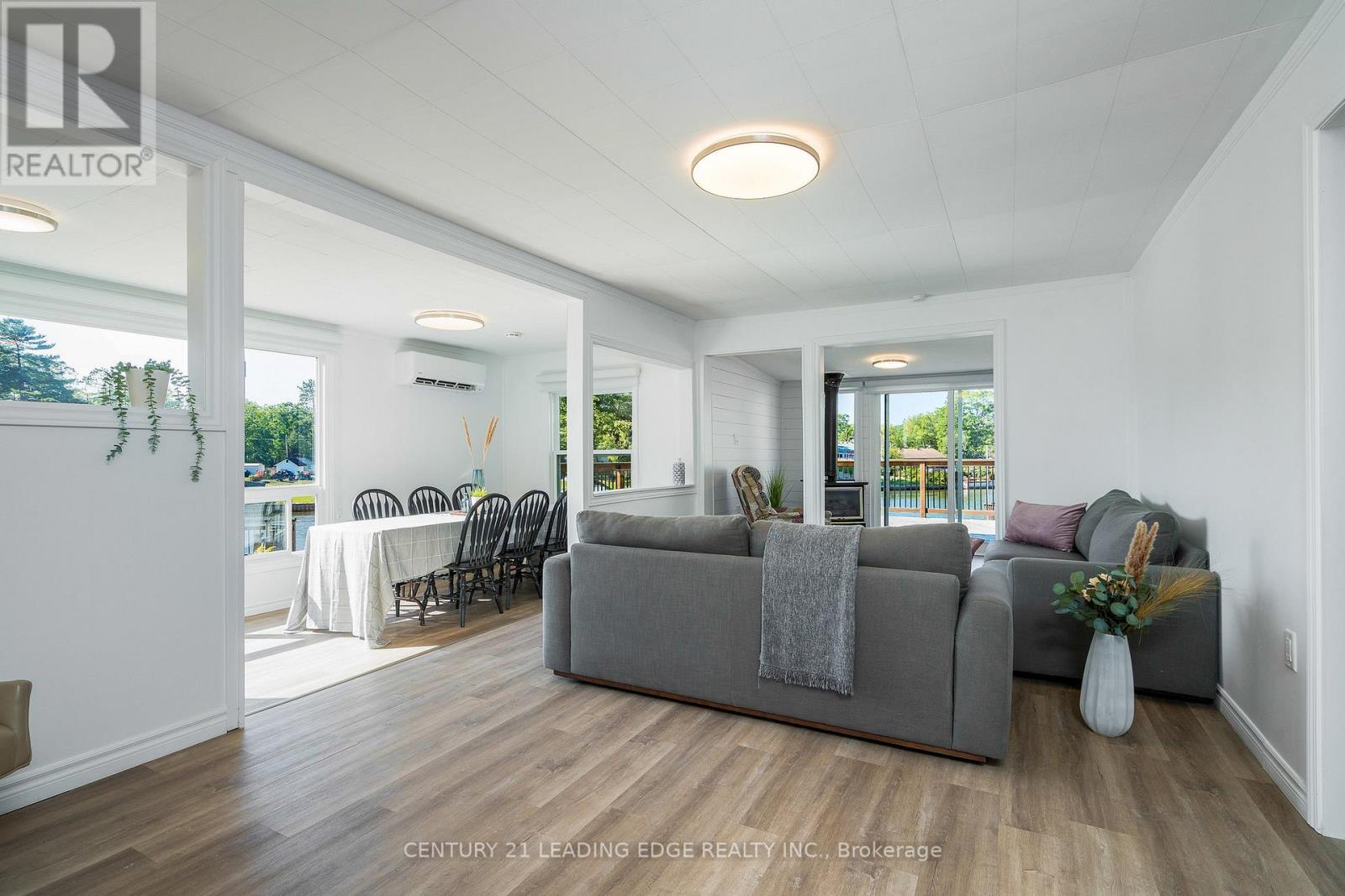 1988 River Road W, Wasaga Beach, Ontario  L9Z 2W1 - Photo 12 - S12519480