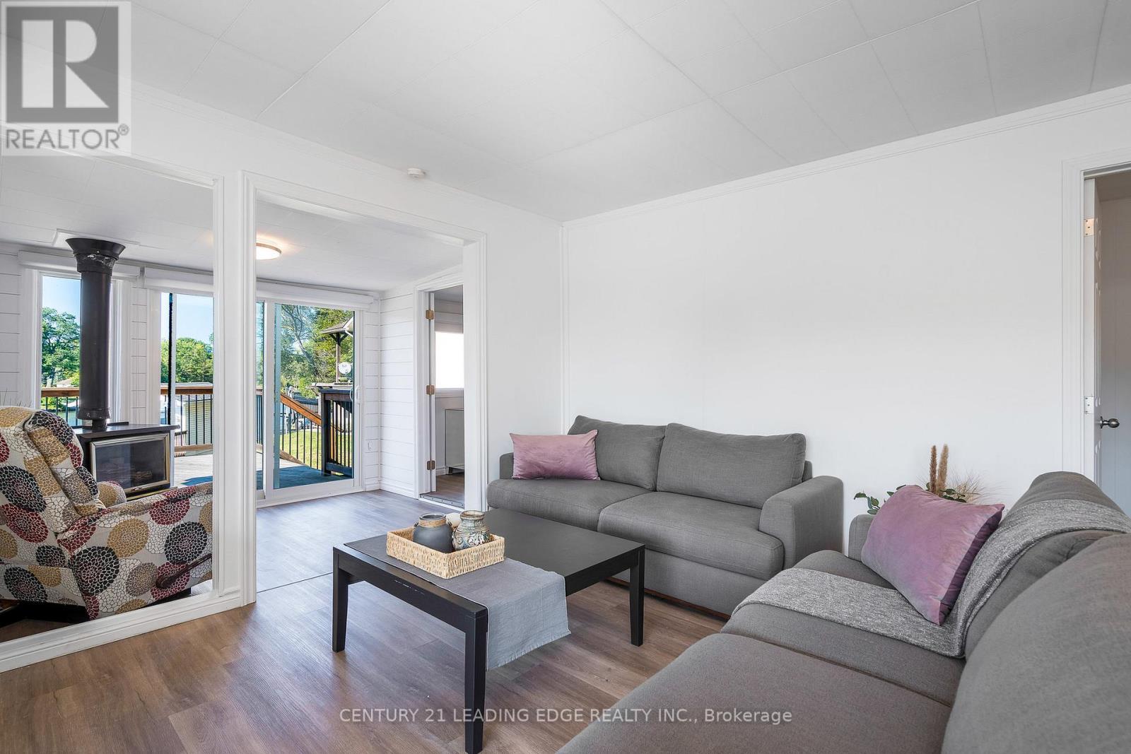 1988 River Road W, Wasaga Beach, Ontario  L9Z 2W1 - Photo 13 - S12519480