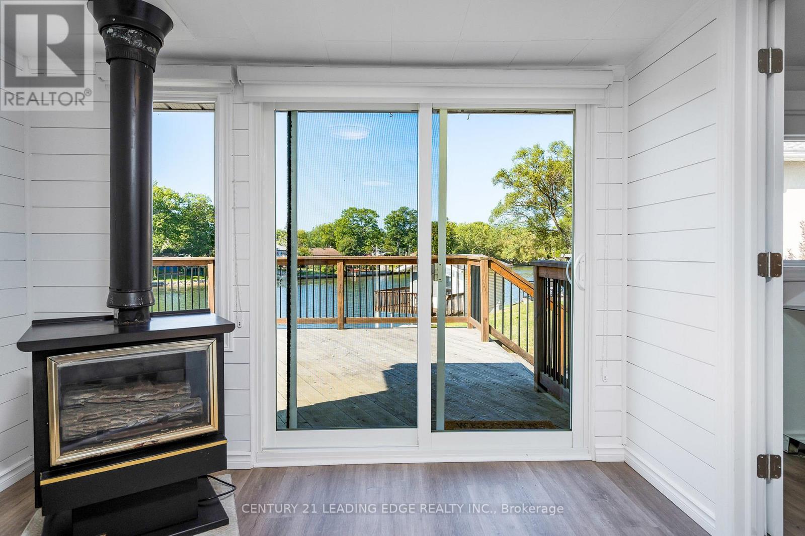 1988 River Road W, Wasaga Beach, Ontario  L9Z 2W1 - Photo 14 - S12519480