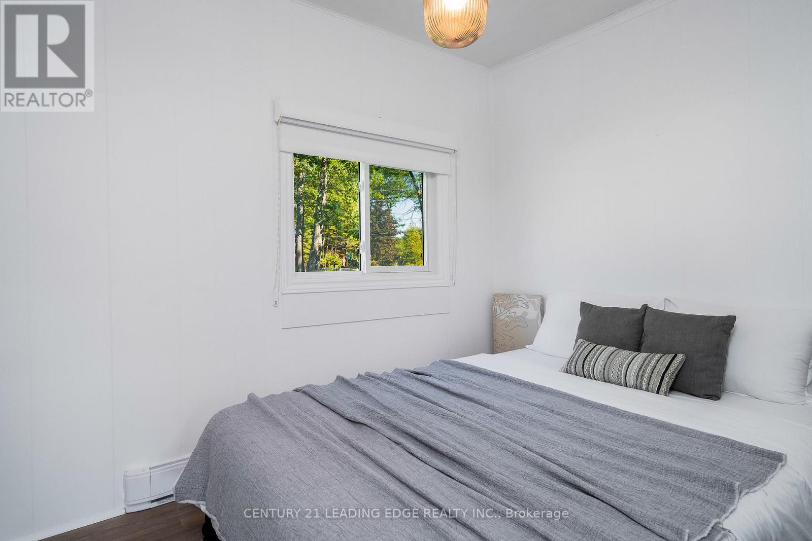 1988 River Road W, Wasaga Beach, Ontario  L9Z 2W1 - Photo 15 - S12519480