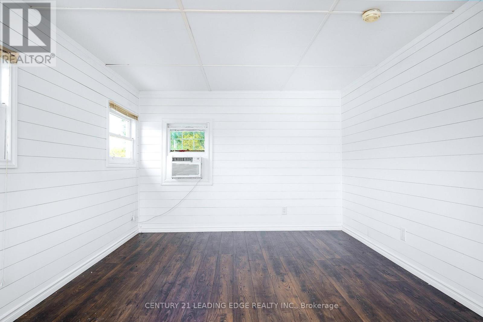 1988 River Road W, Wasaga Beach, Ontario  L9Z 2W1 - Photo 24 - S12519480