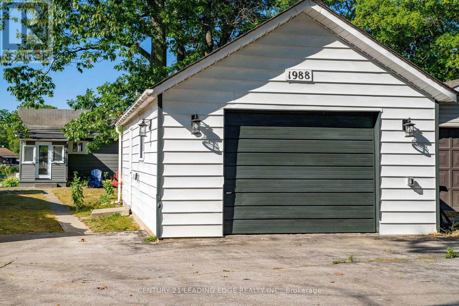 1988 River Road W, Wasaga Beach, Ontario  L9Z 2W1 - Photo 26 - S12519480