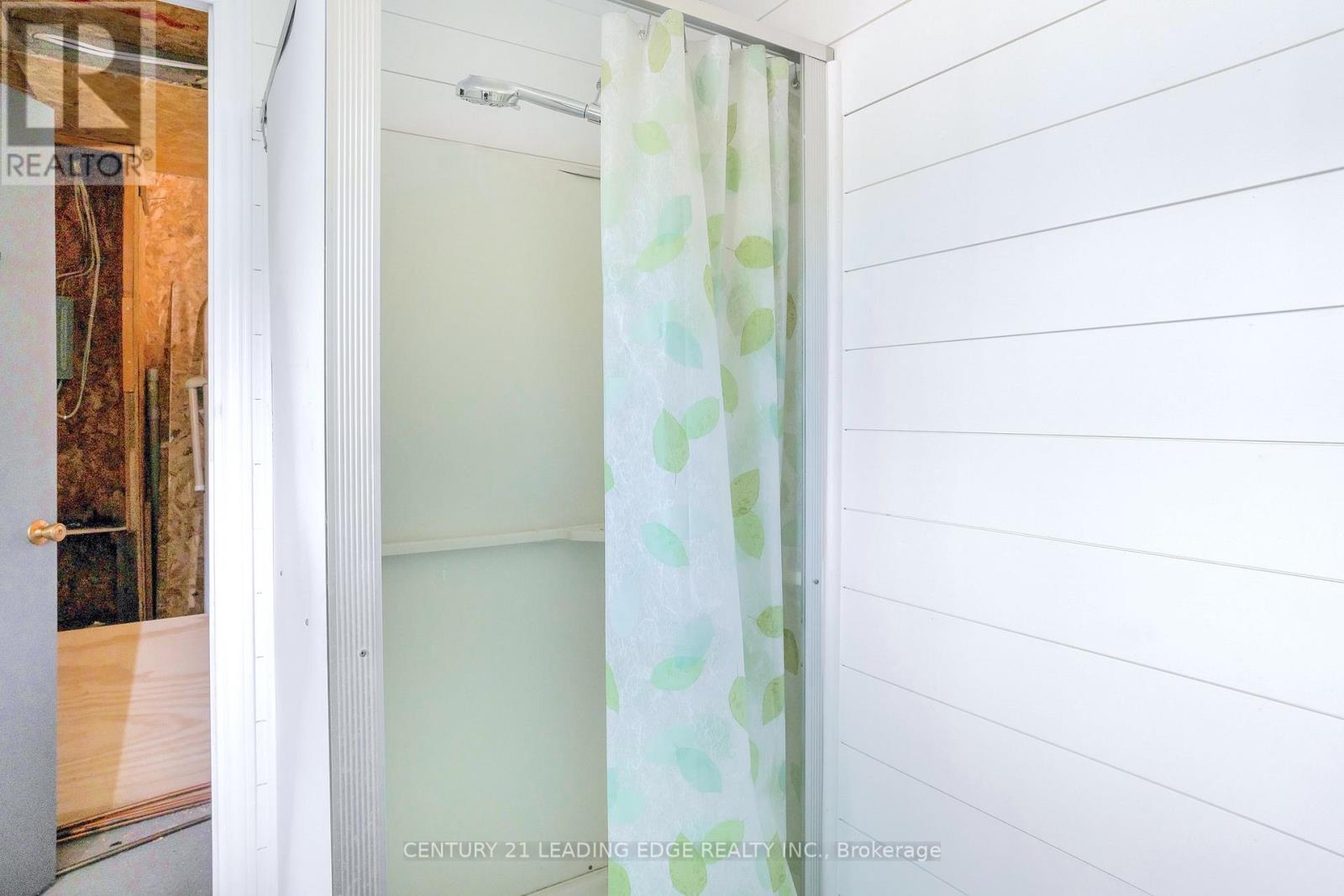 1988 River Road W, Wasaga Beach, Ontario  L9Z 2W1 - Photo 28 - S12519480