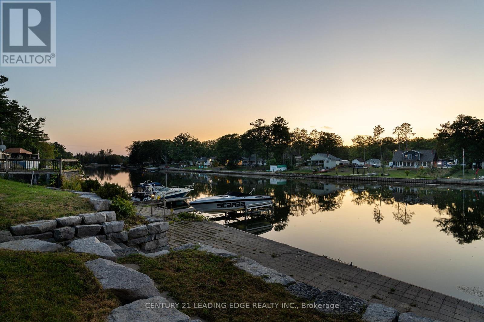 1988 River Road W, Wasaga Beach, Ontario  L9Z 2W1 - Photo 36 - S12519480