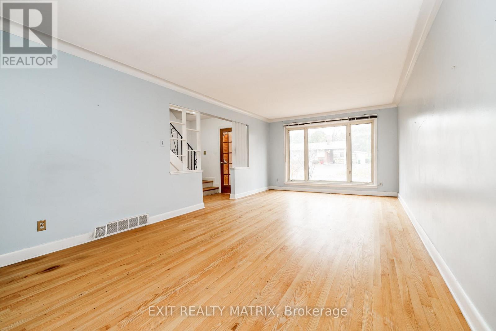 426 Apple Tree Lane, Ottawa, Ontario  K1K 2R6 - Photo 10 - X12519640