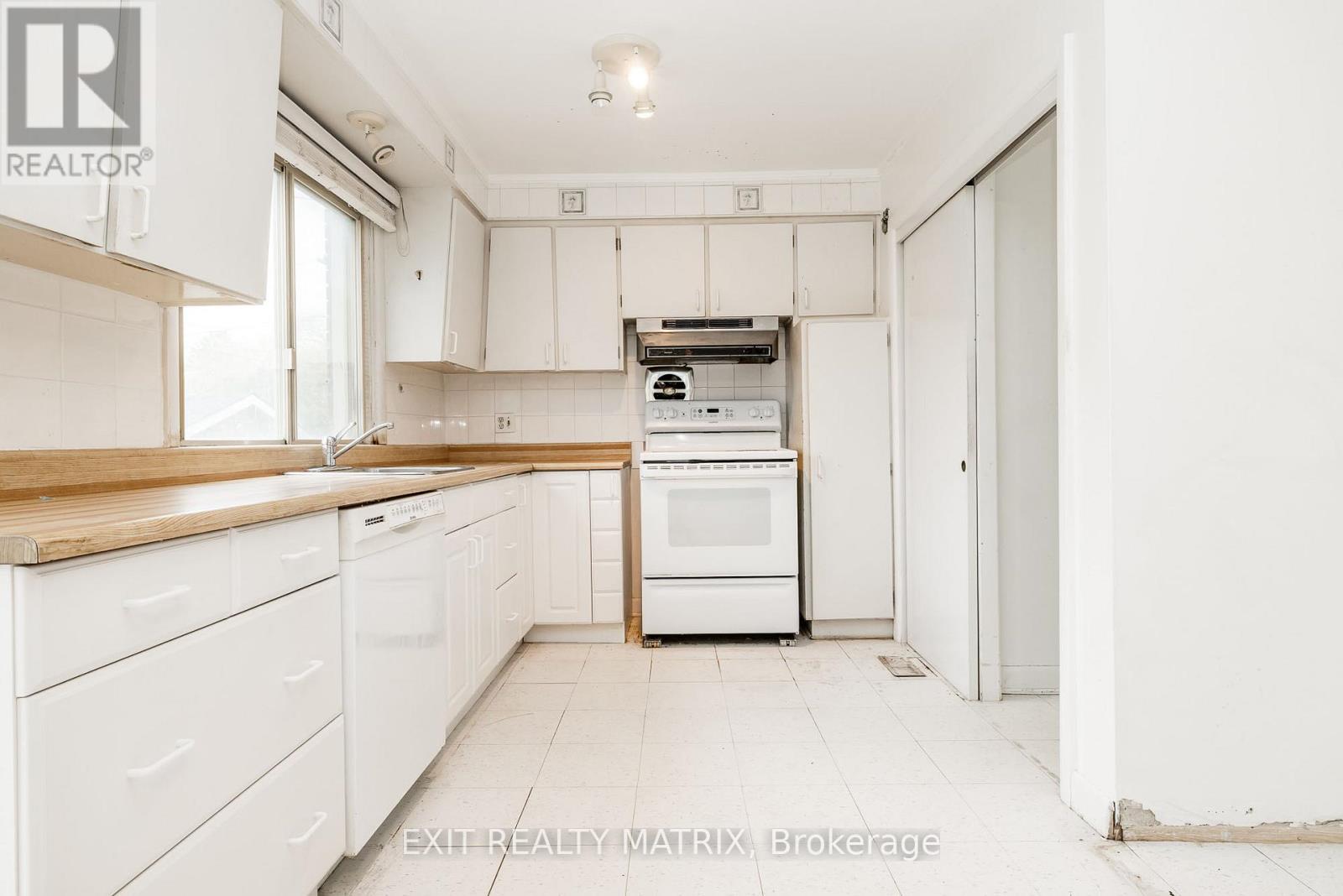 426 Apple Tree Lane, Ottawa, Ontario  K1K 2R6 - Photo 13 - X12519640