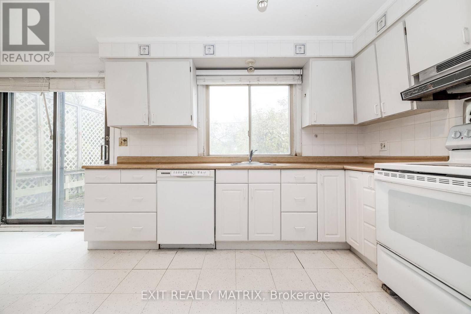 426 Apple Tree Lane, Ottawa, Ontario  K1K 2R6 - Photo 14 - X12519640