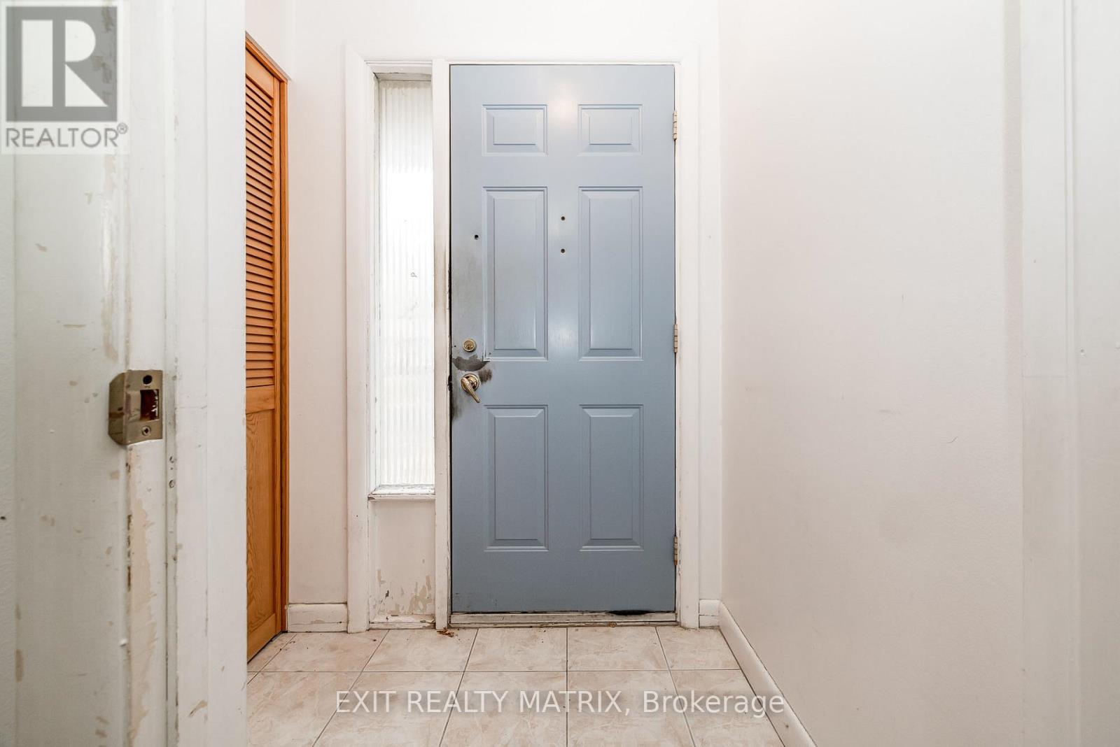 426 Apple Tree Lane, Ottawa, Ontario  K1K 2R6 - Photo 5 - X12519640