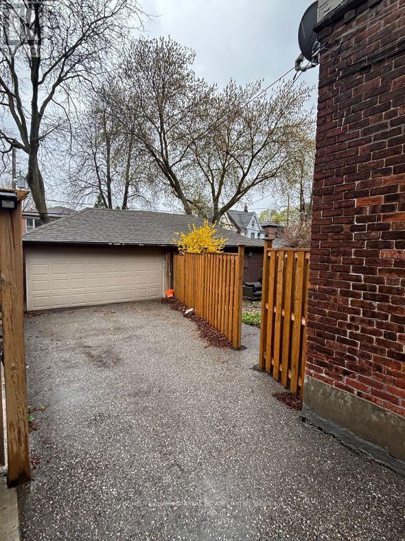 89 Ellsworth Avenue, Toronto, Ontario  M6G 2K4 - Photo 21 - C12517642