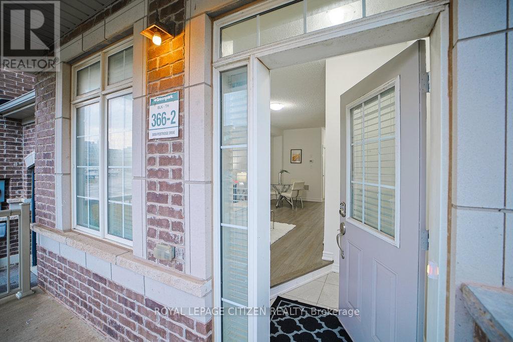 3059 Postridge Drive, Oakville, Ontario  L6H 0S1 - Photo 4 - W12516534